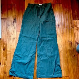 Amuse Society cropped khaki green chino pant